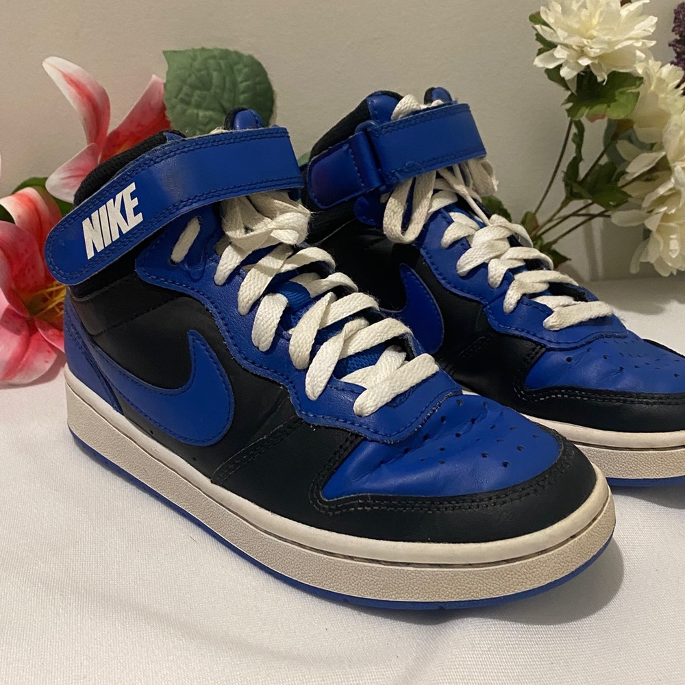 Nike Boys court  Borough Mid2 blue black women and men